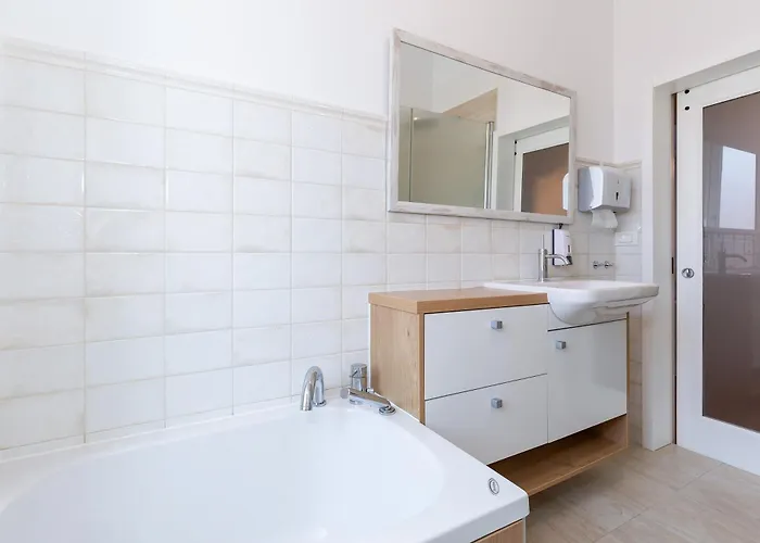 Regina Old Town Apartment 2Br Terrace & Parking Apartman Porec