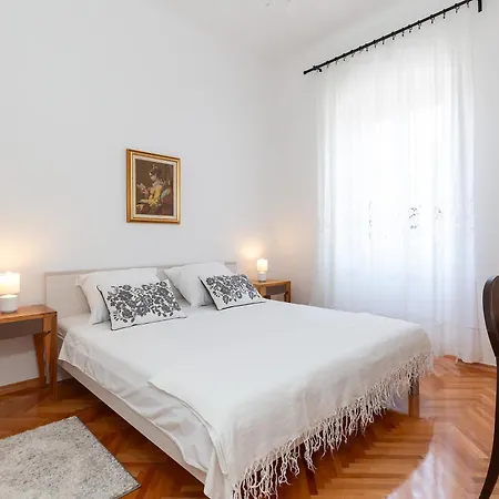 Apartament Old Town With Terrace And Parking *