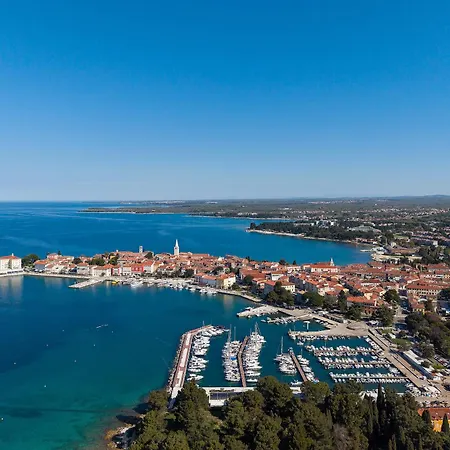 Old Town With Terrace And Parking Poreč